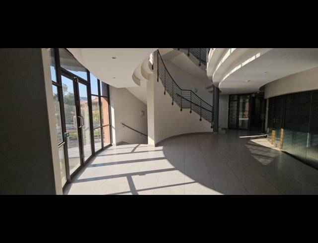 BUSINESS PROPERTY TO RENT IN VORNA VALLEY